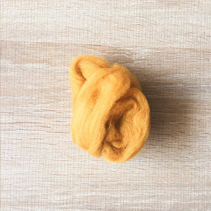 Needle felted wool felting Goldren Retriever wool Roving for felting supplies short fabric easy felt