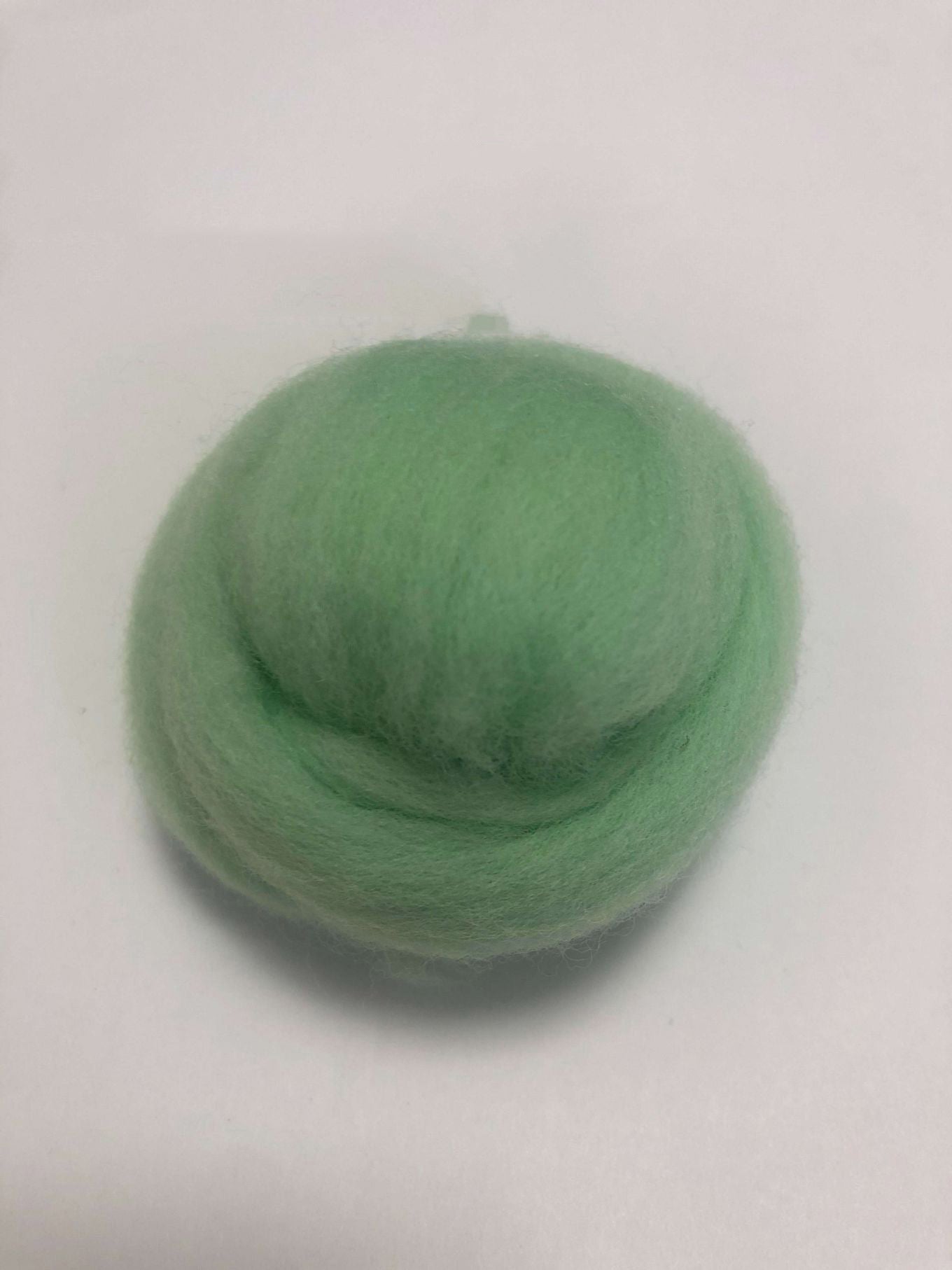 Needle Felting Wool Roving Light Emerald Green 66s Merino Wool Roving For Felting Needle Felting Supplies