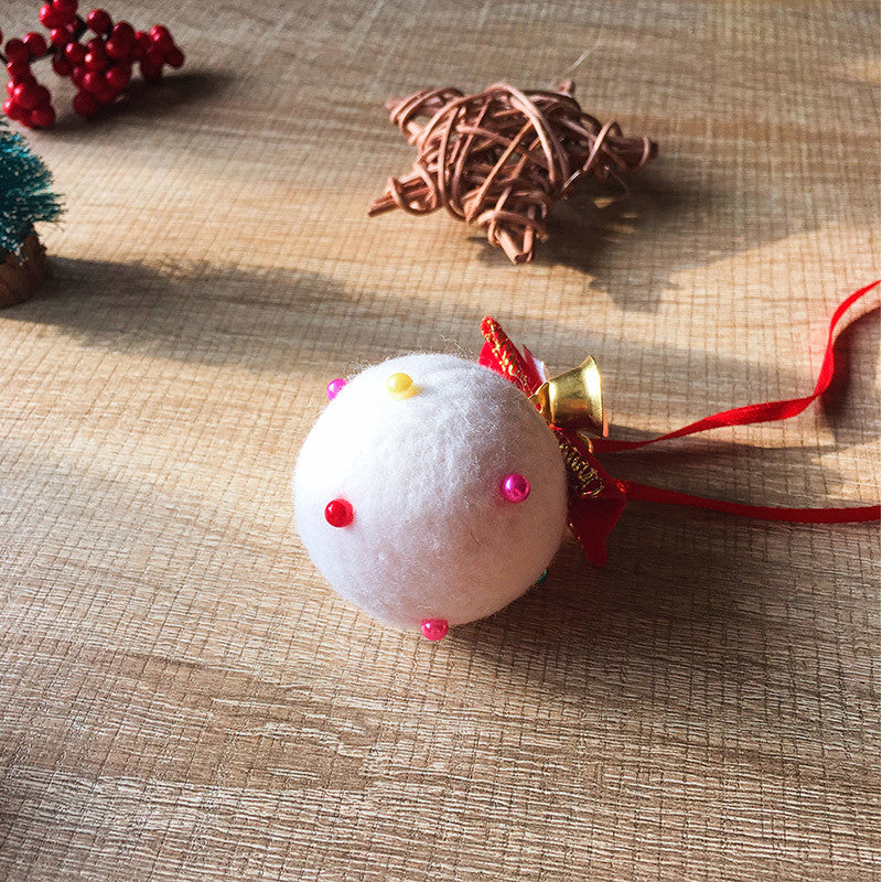 Handmade needle felting felted project christmas bauble white ball tree ornamant christmas decor decoration