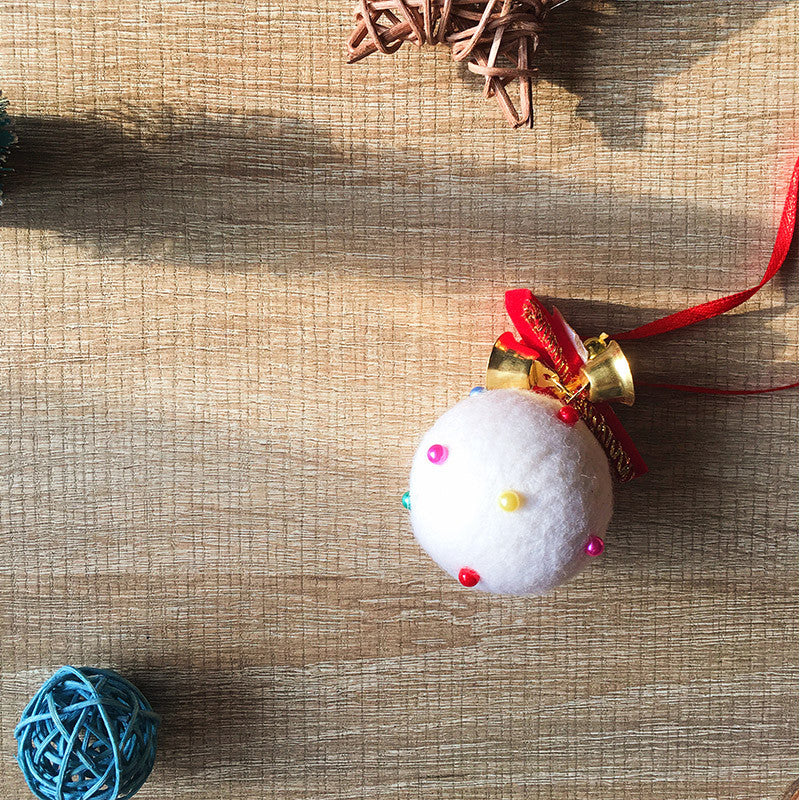 Handmade needle felting felted project christmas bauble white ball tree ornamant christmas decor decoration