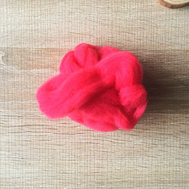 Needle felted wool felting bright cherry-red wool Roving for felting supplies short fabric easy felt